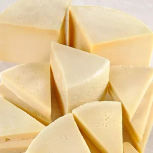 (Pecorino) fromage italien de brebis affiné pendant 45 jours (100 % Brebis)