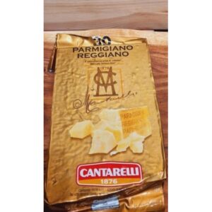 fromage italien : Parmigiano Reggiano DOP Collina | 30 mois | 600 gr | Cantarelli Parmesan I Formaggi – Fromages Achat parmesan en gros fromage italien : Parmigiano Reggiano DOP Collina | 30 mois | 600 gr | Cantarelli Parmesan