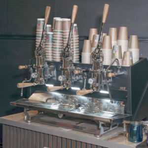 Machine Espresso – ACS Vostok – Groupe Levier Double Chaudière – Qualité Professionnelle. l’Innovation Spatiale au Service de la Tradition Le café en Art Espresso luxe bar Machine Espresso - ACS Vostok - Groupe Levier Double Chaudière - Qualité Professionnelle. l’Innovation Spatiale au Service de la Tradition