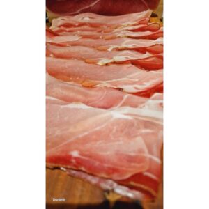 Charcuterie : jambon cru légèrement fumé, province Bolzano (Haut-Adige), (IGP) (Tranches 250g) Charcuteries traditionnelles Achat Speck en ligne. Charcuterie : jambon cru légèrement fumé, province Bolzano (Haut-Adige), (IGP) (Tranches 250g)