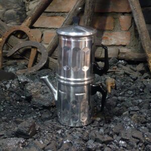 Ilsa – Caffettiera Napoletana Diamante (Aluminium, 6 Tasses) La cafetière napolitaine classique, légère, efficace et 100 % Made in Italy Offerte italiane da Amazon café napolitain extraction lente Ilsa – Caffettiera Napoletana Diamante (Aluminium, 6 Tasses) La cafetière napolitaine classique, légère, efficace et 100 % Made in Italy