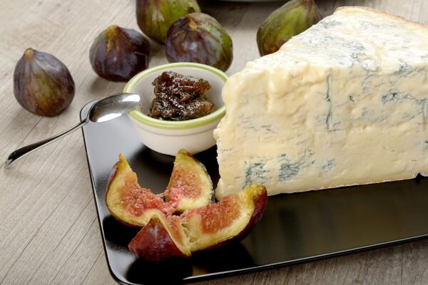 Gorgonzola AOP 1,3 kg – Fromage italien crémeux Salumi Pasini Fromages & Spécialités Laitières du Mezzogiorno format familial 1.3 kg 11 Gorgonzola AOP 1,3 kg – Fromage italien crémeux Salumi Pasini