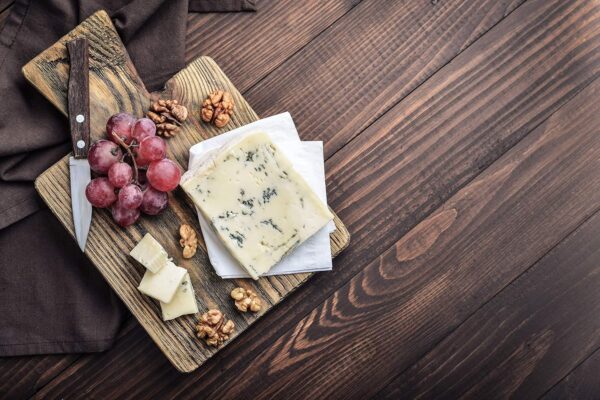 Gorgonzola AOP 1,3 kg – Fromage italien crémeux Salumi Pasini Fromages & Spécialités Laitières du Mezzogiorno format familial 1.3 kg 9 Gorgonzola AOP 1,3 kg – Fromage italien crémeux Salumi Pasini