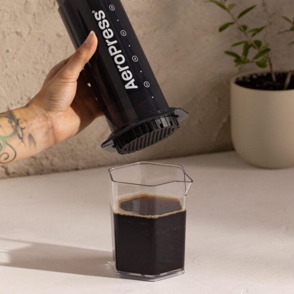 61GvMueDkCL._AC_SL1500_ AeroPress Original XL Cafetière Manuelle 600ml avec Carafe Tritan