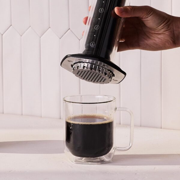 61JkAPiYrPL._AC_SL1500_ AeroPress Premium Cafetière Piston Verre Inox Aluminium Noir