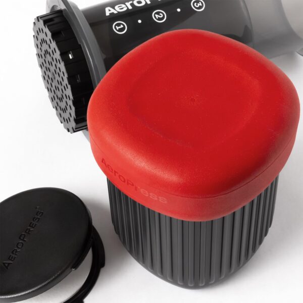 AeroPress Go Cafetière Portable de Voyage 237ml avec Mug Inclus